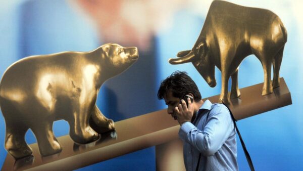 Investors become poorer by ₹7.46 lakh crore in morning trade as markets crash